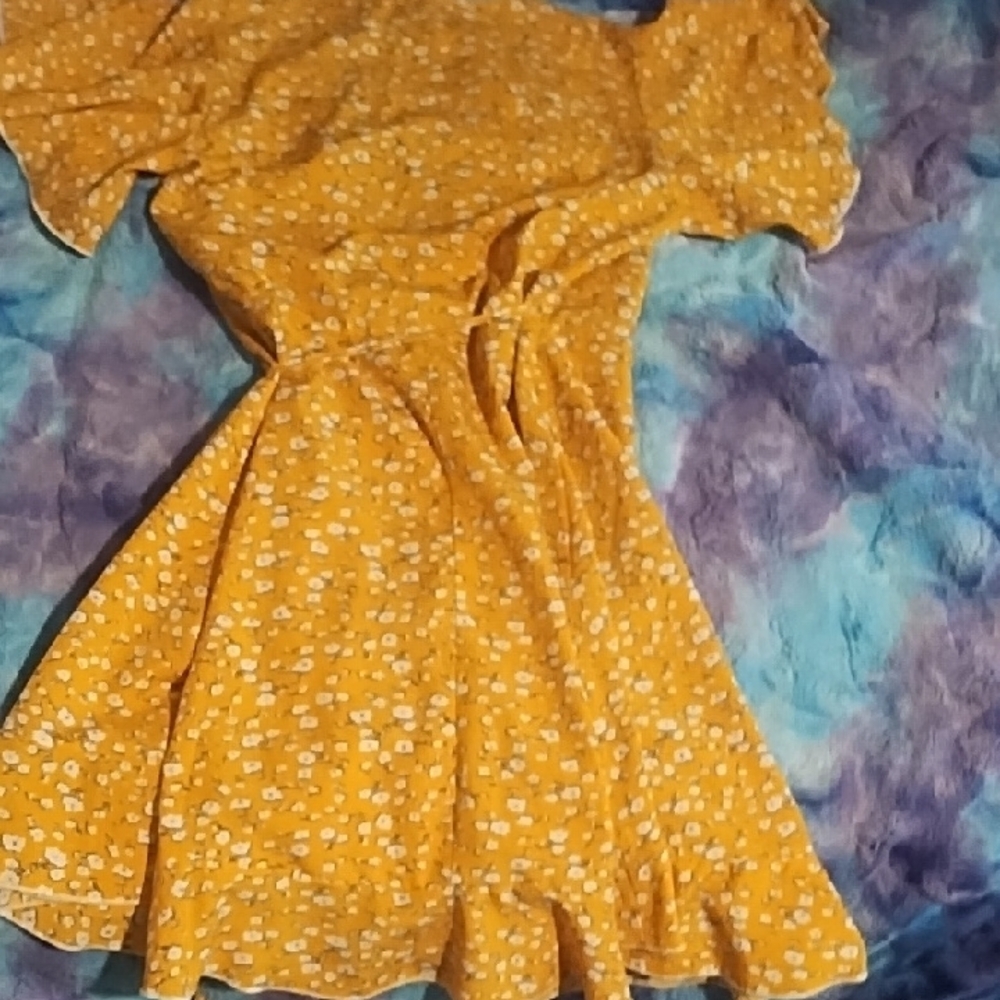 #028 Floral Yellow Wrap Dress - Picture 4 of 4